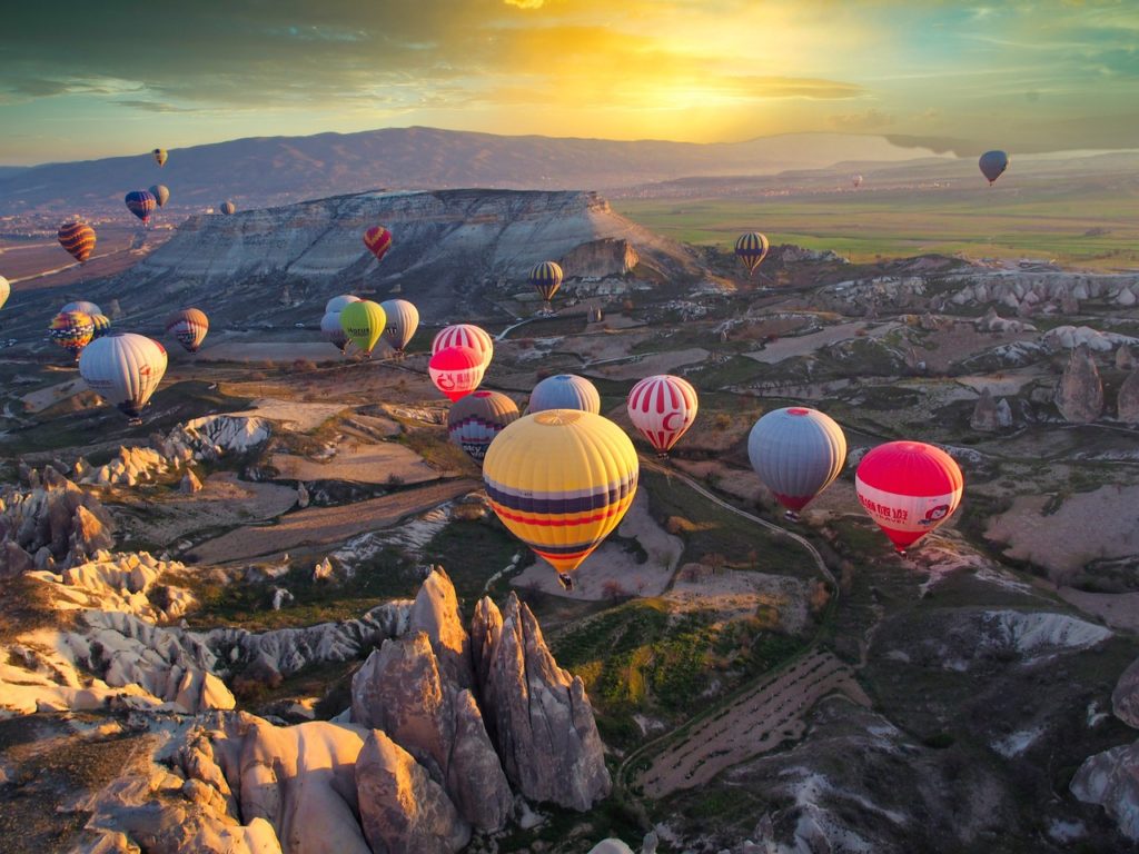 cappadocia, ballons, valley-5270797.jpg