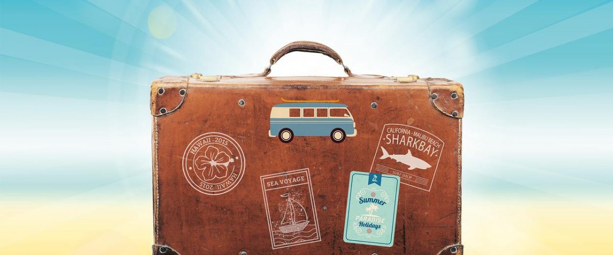 luggage, travel, sunlight-1149289.jpg