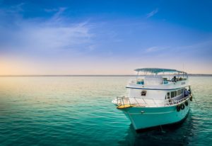 boat, red sea, sky-2363352.jpg