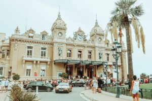 building, tourists, architecture-6145831.jpg