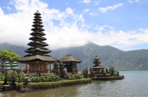 pagoda, temple, lake-3240169.jpg