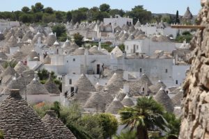 trulli, alberobello, puglia-2872033.jpg